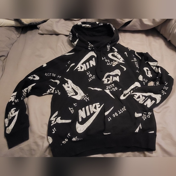 Nike Black and White Logo Hoodie - Picture 1 of 2